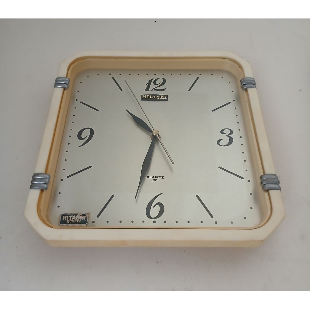 Jam dinding HITACHI mesin SEIKOSHA vintage