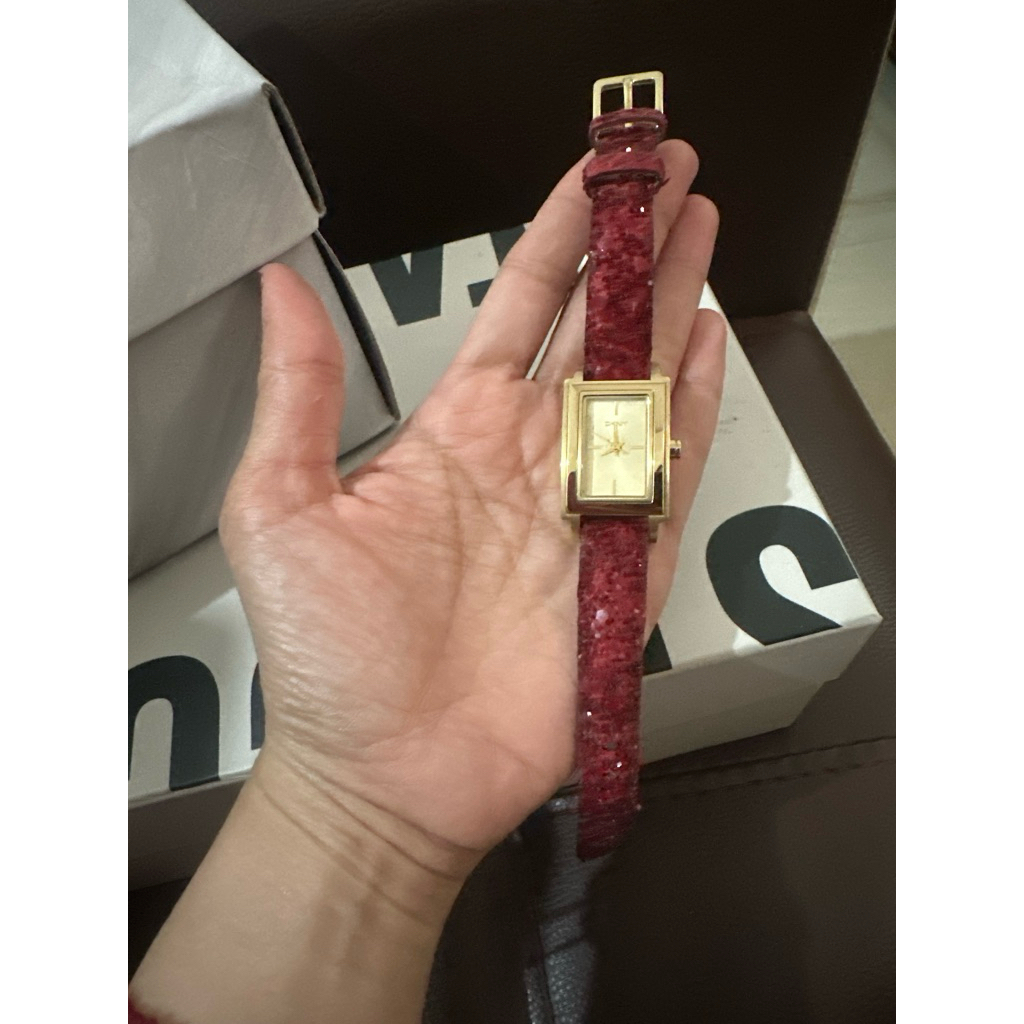 Preloved jam DKNY authentic