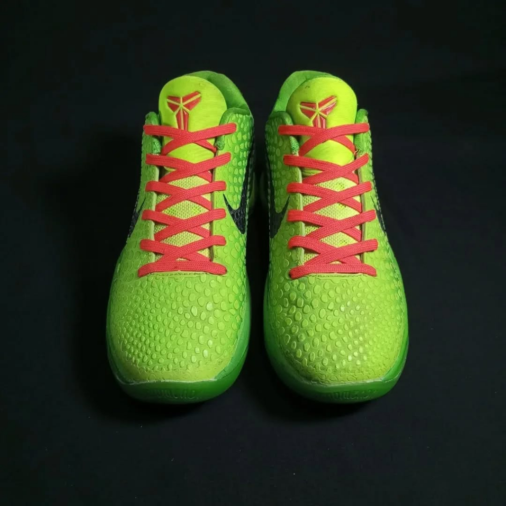 PRELOVED SEPATU BASKET KOBE 6 PROTRO SIZE 43 SECOND