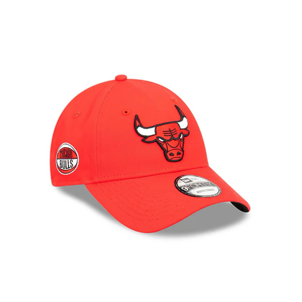 TOPI NEWERA CHICAGO BULLS NBA SIDEBALL FRONT DOOR RED 9FORTY CAP