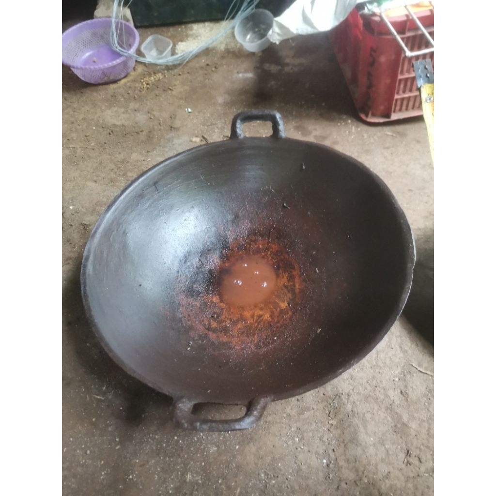 wajan besi cor barang antik