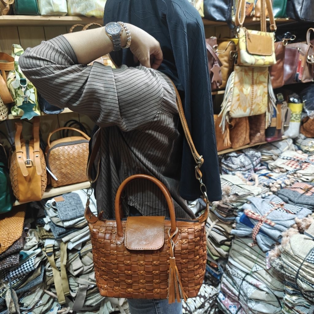 tas kulit sapi asli anyam kepang model LC termurah by moje jogja