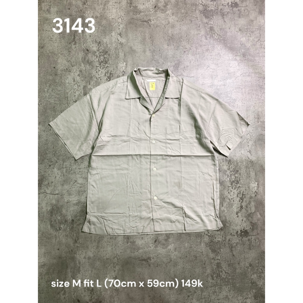 Open collar shirt (3143), size M fit L (70cm x 59cm)