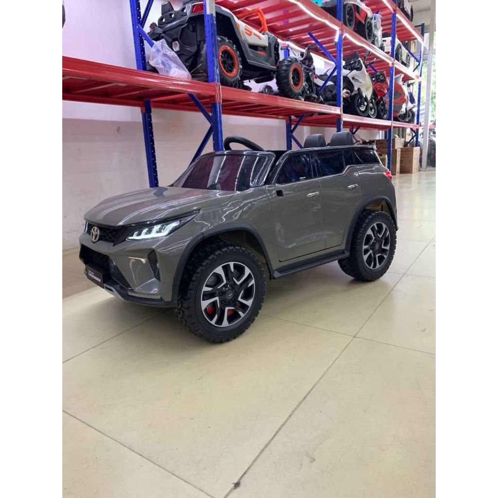 Mobil Aki Fortuner anak