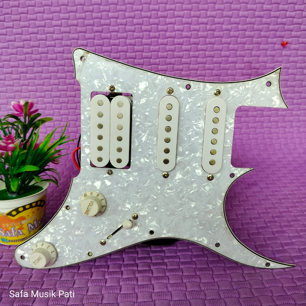 Pickguard Ibanez HSS, Kondisi Baru, Normal, no Minus