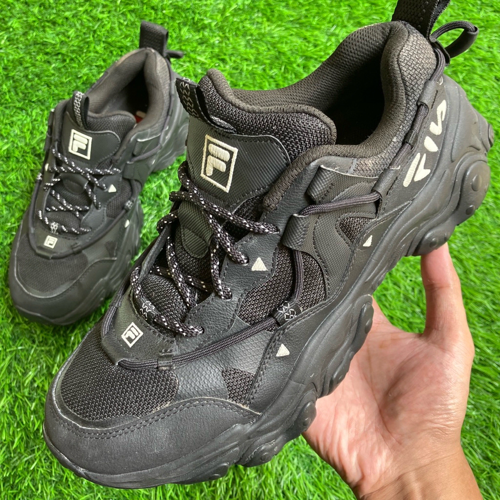 FILA Fluid V Black sneakers shoes size 40,5