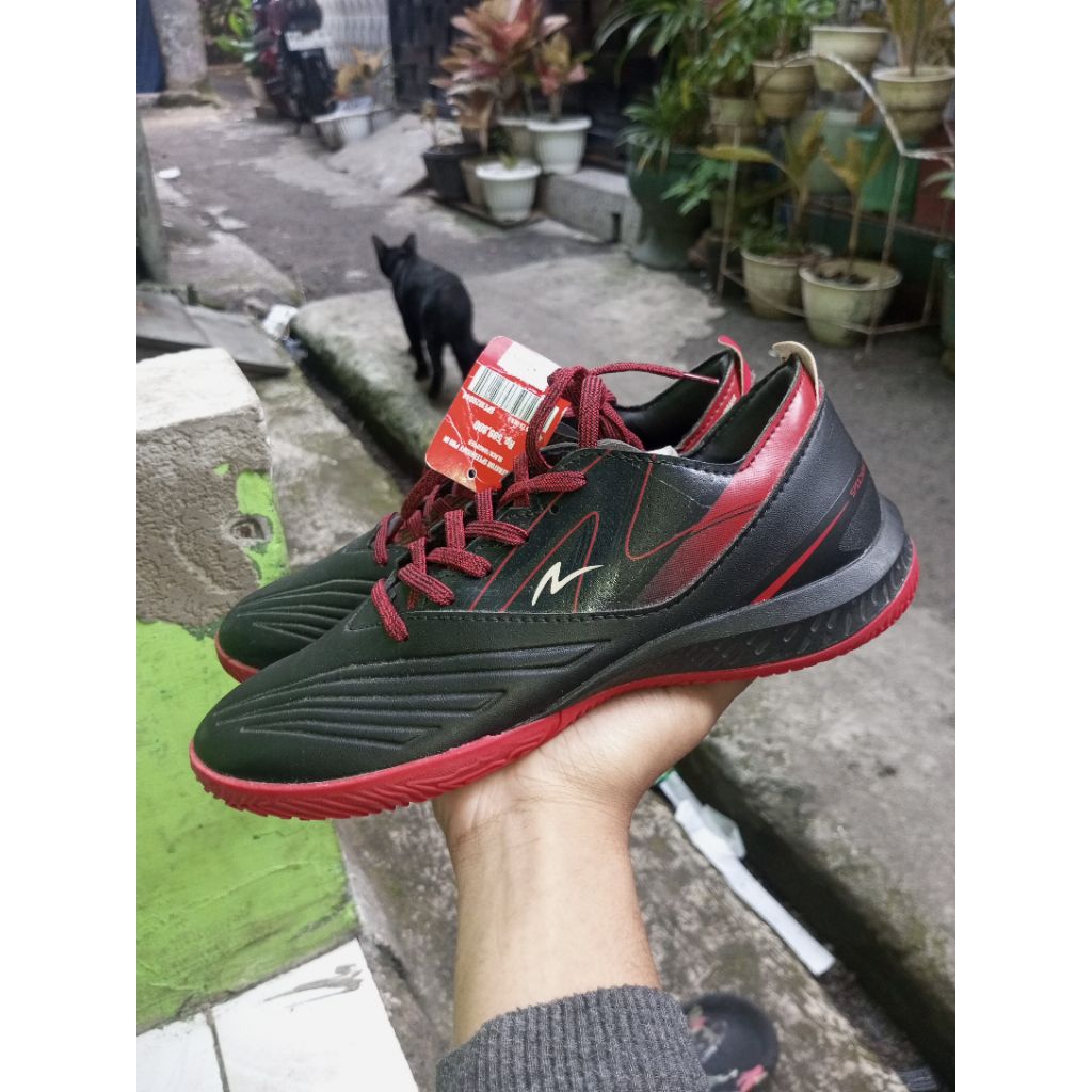 Sepatu futsal second