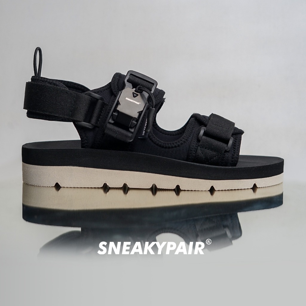 SNEAKYPAIR Arial Black Ivory Wanita Slip On Sepatu Sandal