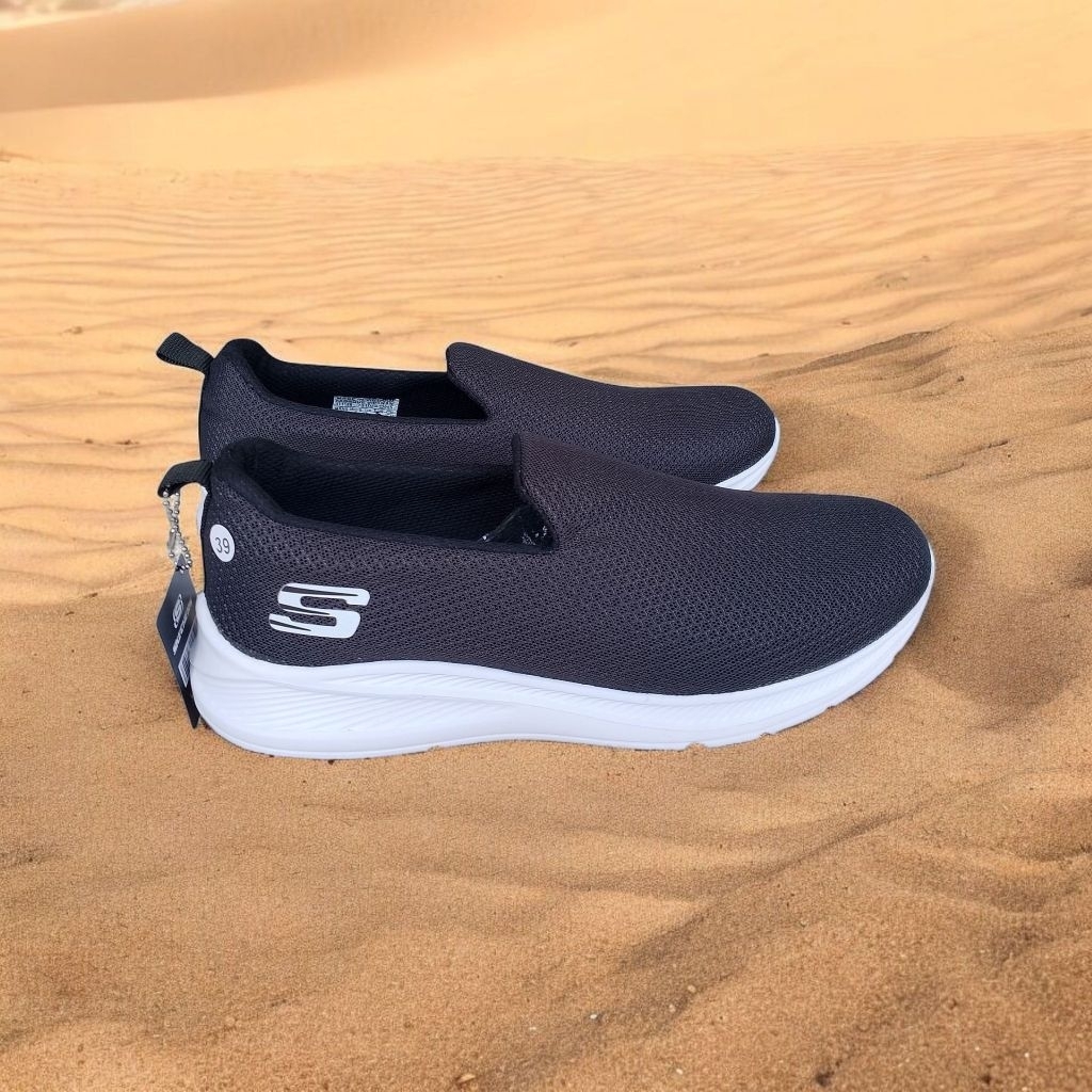 Sepatu skechers slip-on pria wanita olaraga joging santai ukuran 39-43