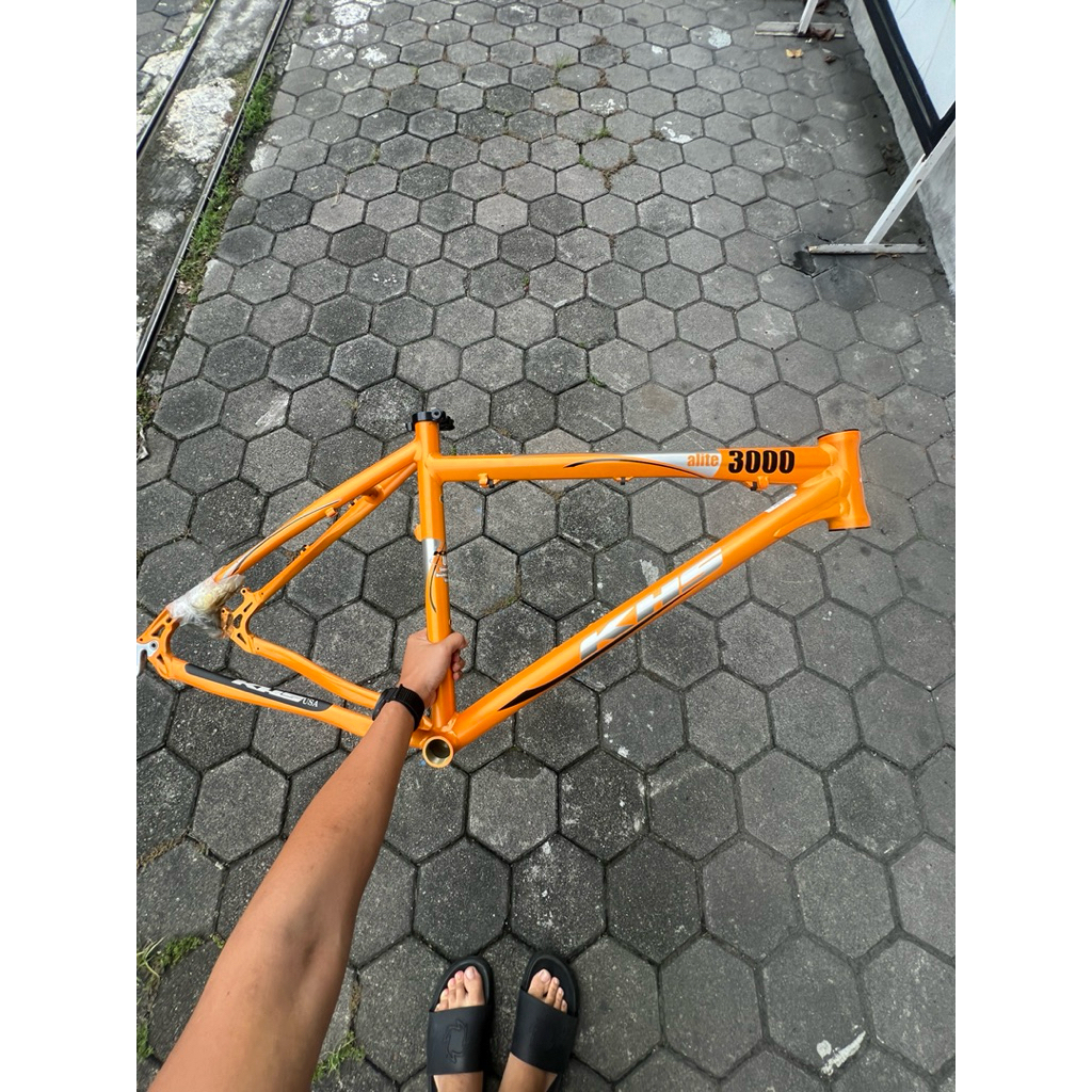 FRAME MTB 26 RANGKA SEPEDA GUNUNG KHS ALITE 3000 SIZE 19 ALLOY ALUMINIUM DISCBRAKE KUNING YELLOW GOL