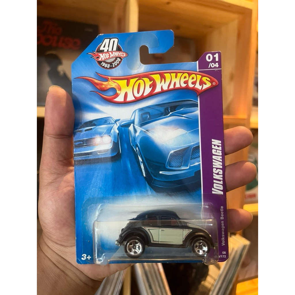 HOT WHEELS VOLKSWAGEN BEETLE (OLD CARD)