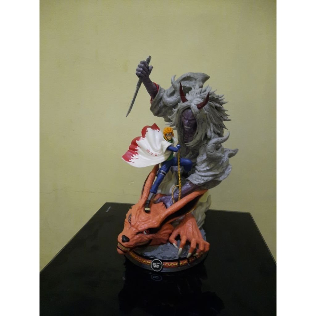 ACTION FIGURE NARUTO STATUE MINATO VS KURAMA