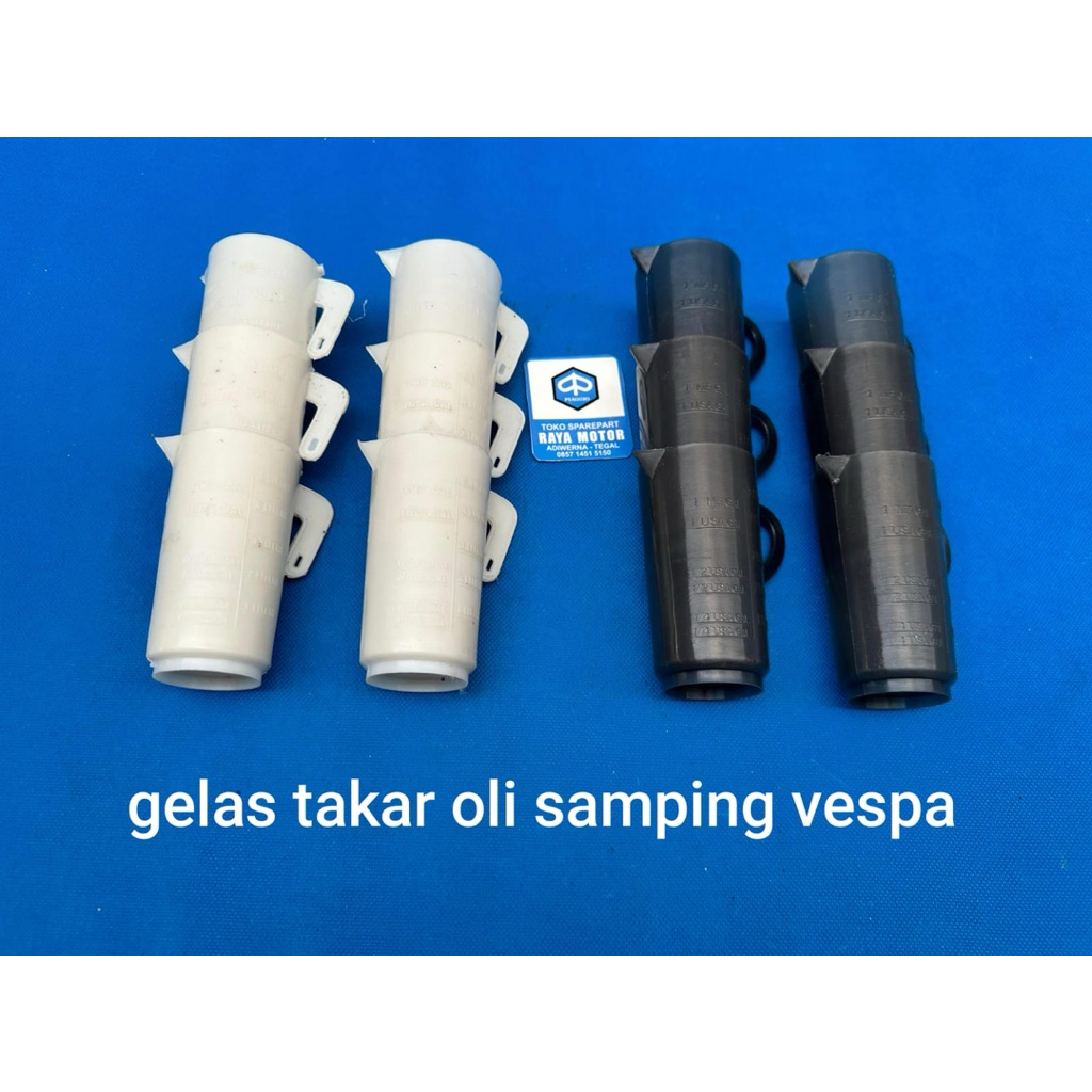 Gelas  takar oli samping Vespa