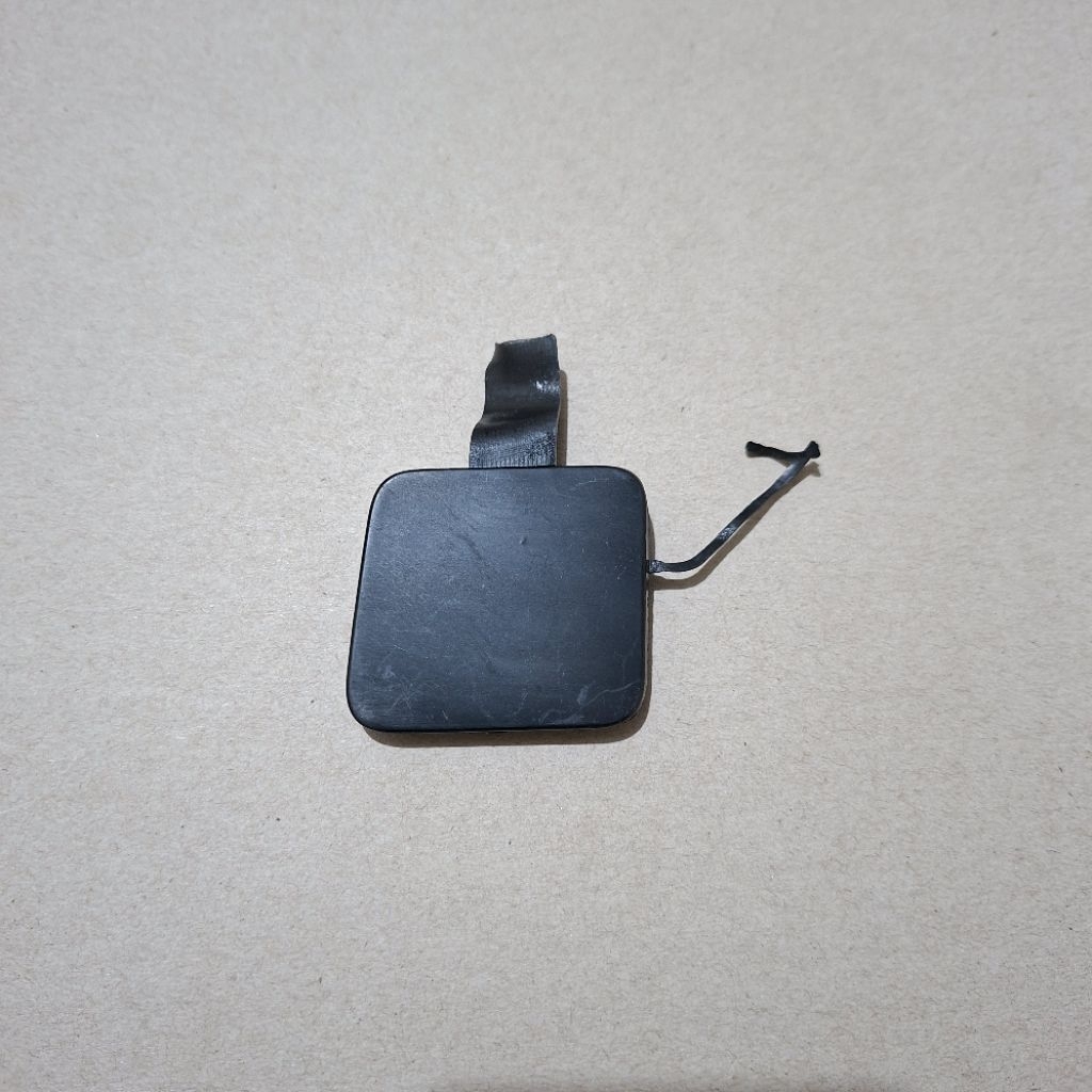 Tutup Derek Towing Hook Bumper Belakang Honda Brio Satya 2019 Up Original