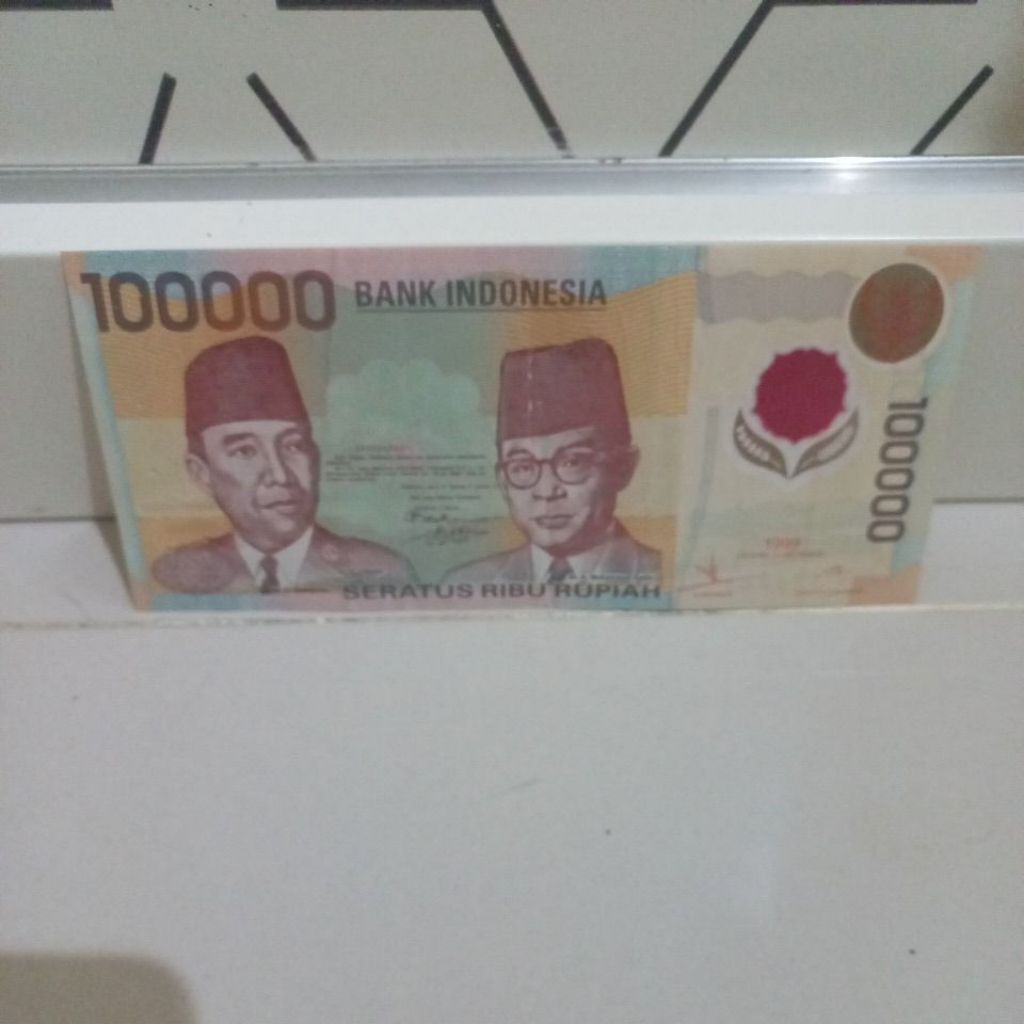 Uang 100.000 Rupiah Soekarno Hatta