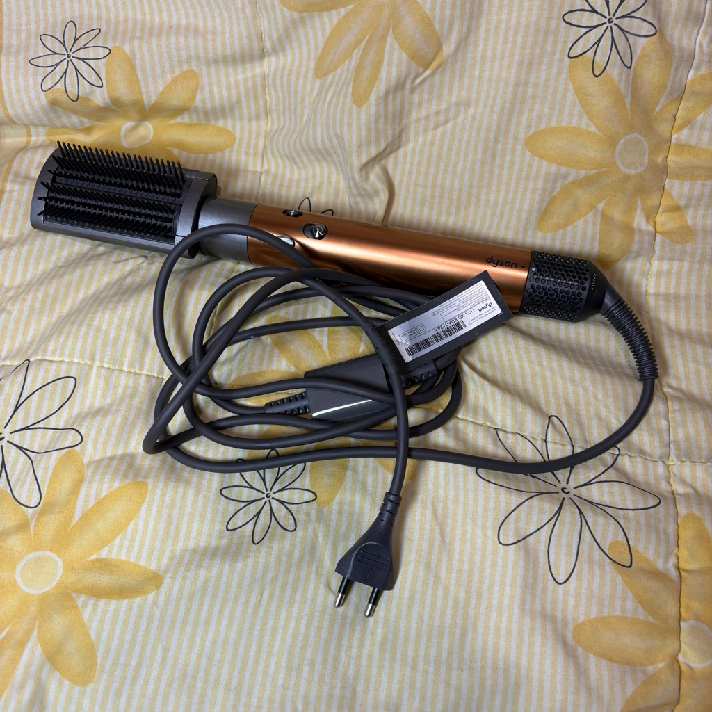 Dyson Airwrap Prelove