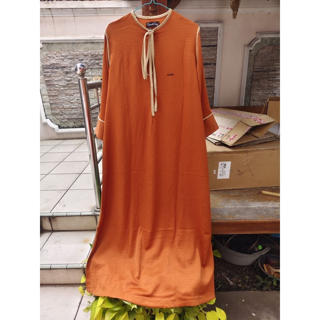 Preloved dress Second Sign