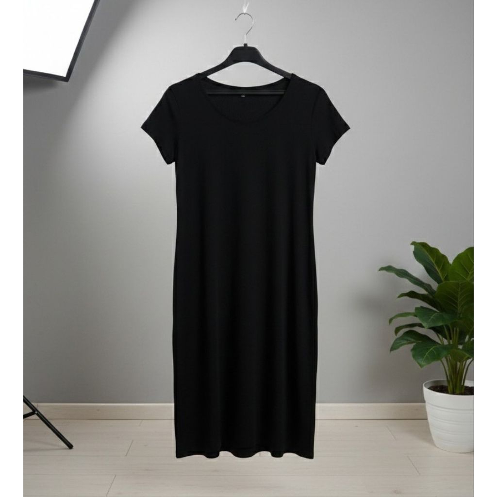 Dress Midi Hitam Polos
