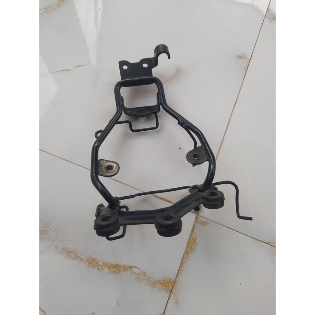 breket dudukan speedometer Yamaha Vixion new 2013,..2015