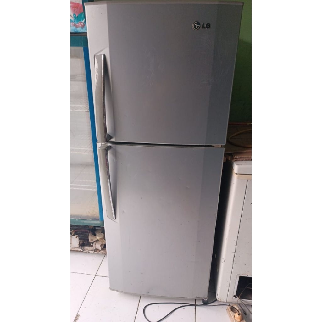 kulkas 2pintu LG