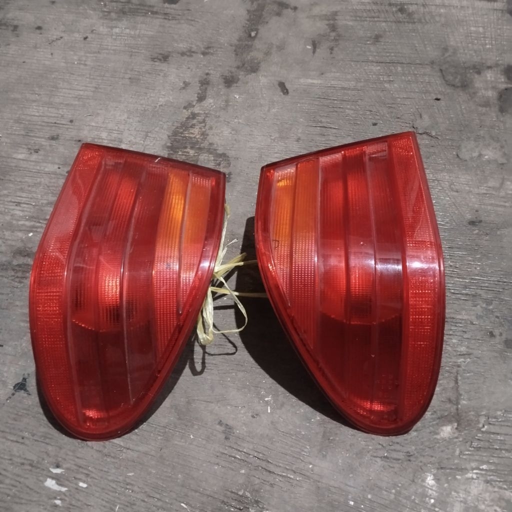 STOPLAMP LAMPU BELAKANG MERCY W210