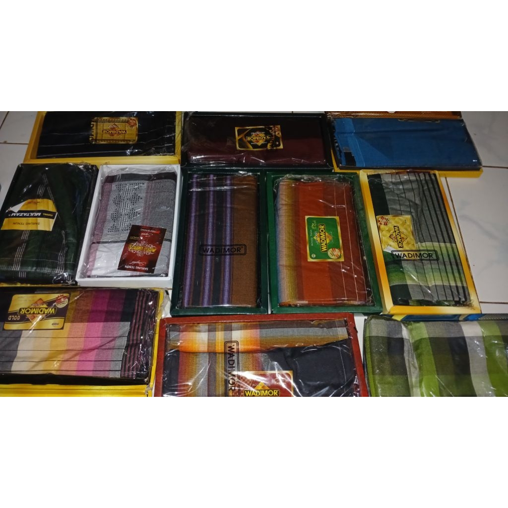 Sarung Wadimor Gold