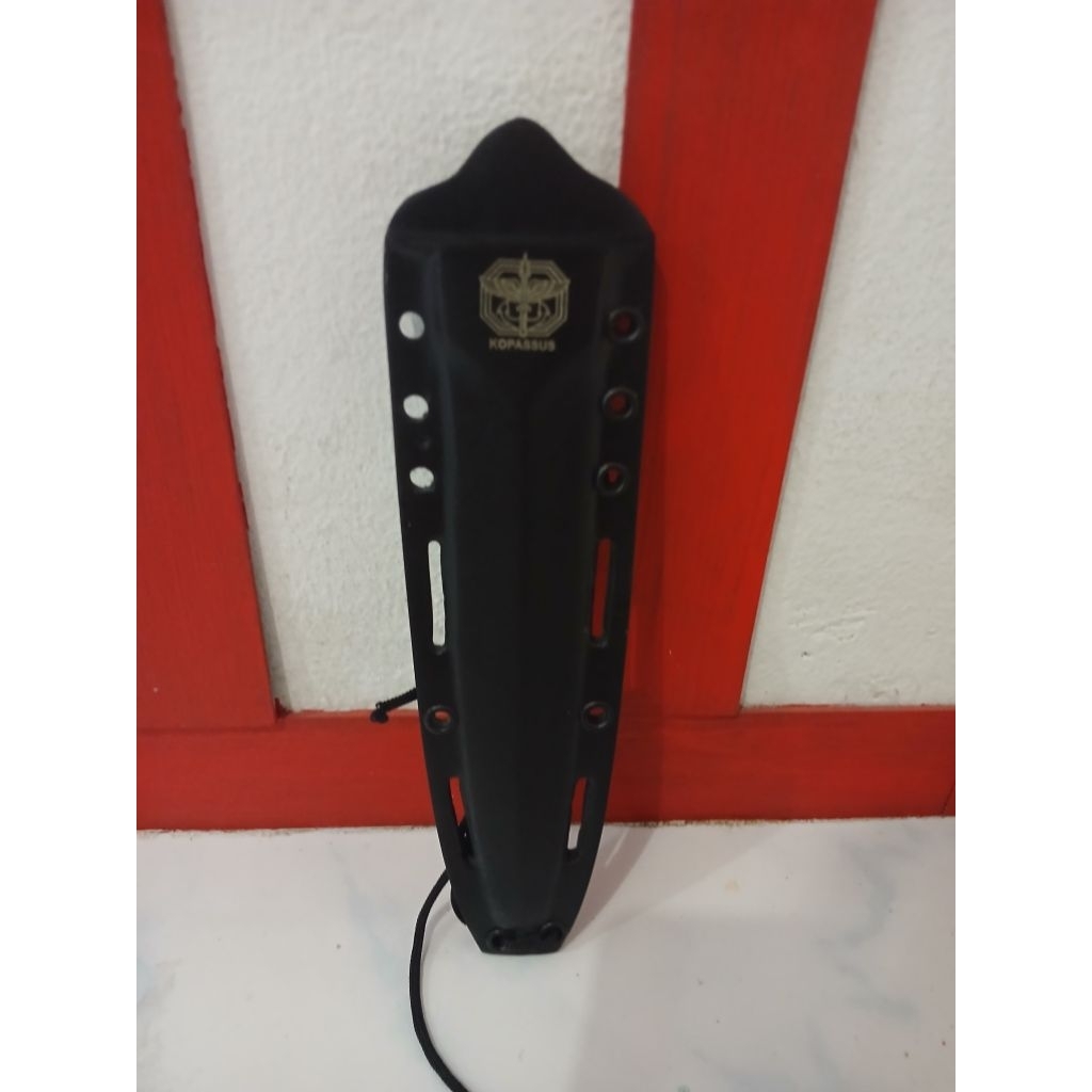 Sarung Pisau Komando