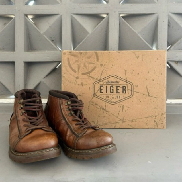 Eiger Choup Shoes 1989 - Boots Kulit Vintage Style dengan Desain Klasik dan Tali Sepatu yang Nyaman