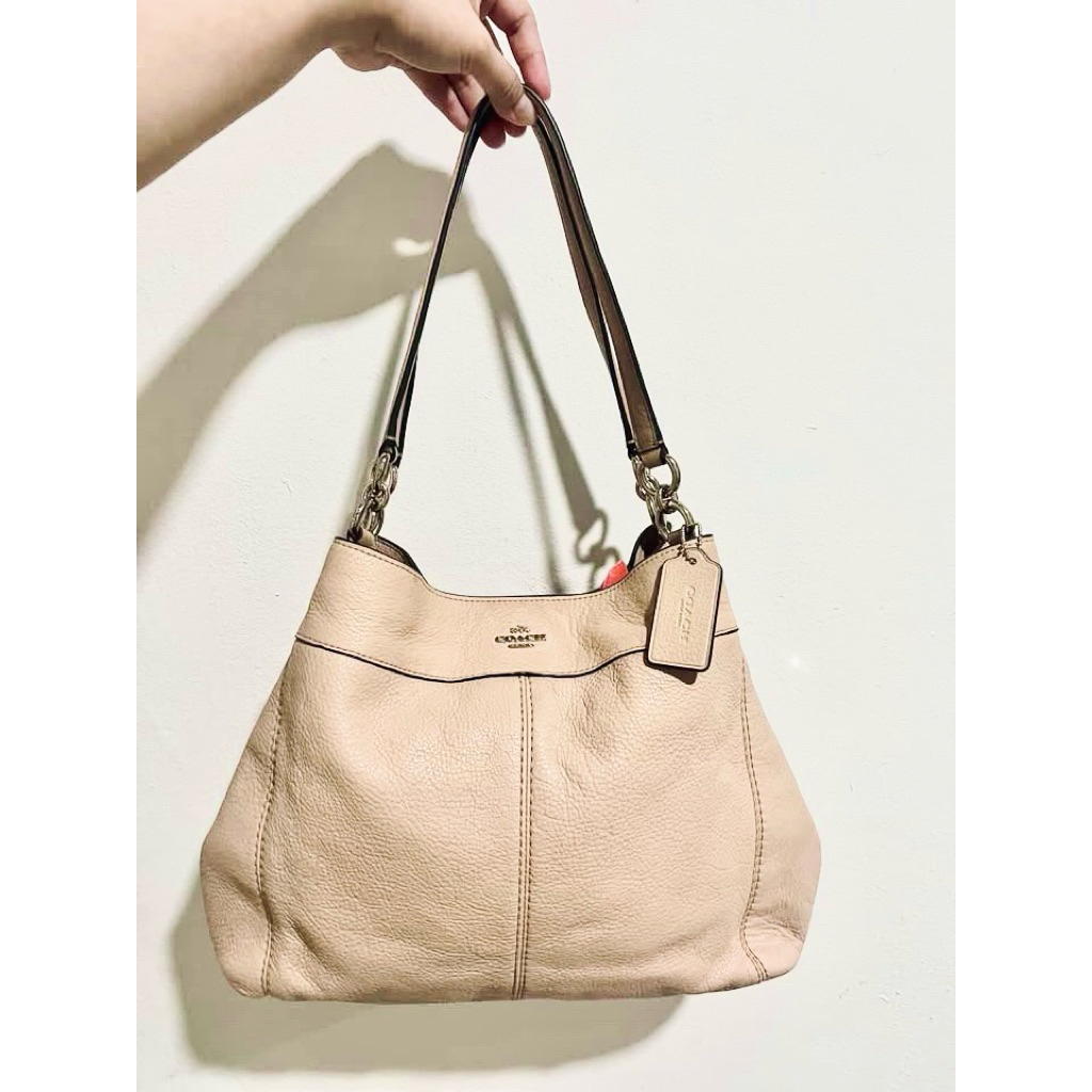 LEXY C O C HOBO LEXY KULIT ASLI TAS PL PRELOVED SECOND