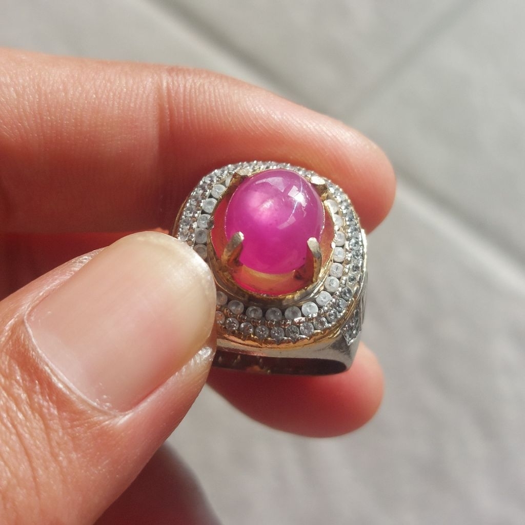 Ruby Star Mozambiq Pinkish Red
