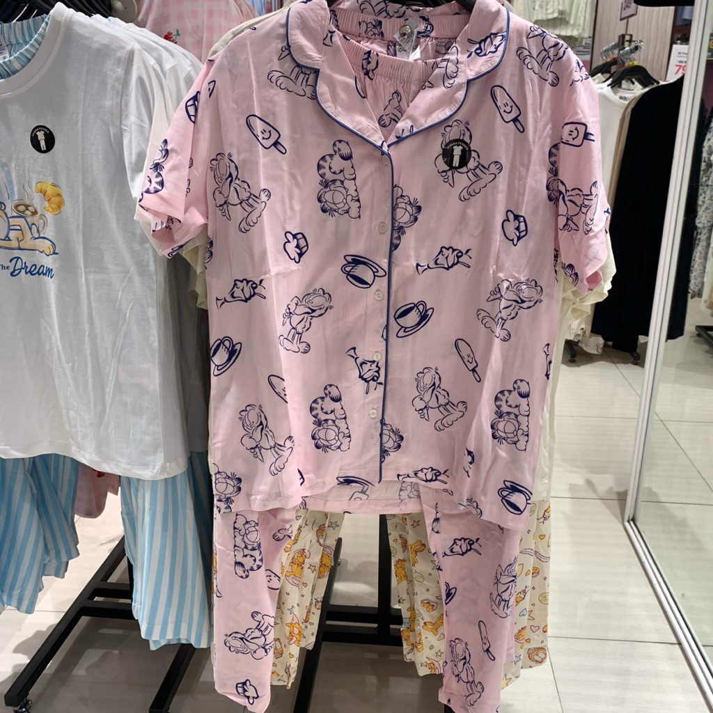 Baju tidur piyama wanita dewasa celana panjang dari brand Nevada ori matahari. untuk ketersediaan st