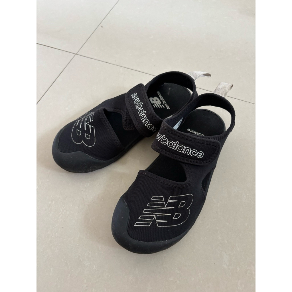 preloved sepatu dan sandal anak new balance