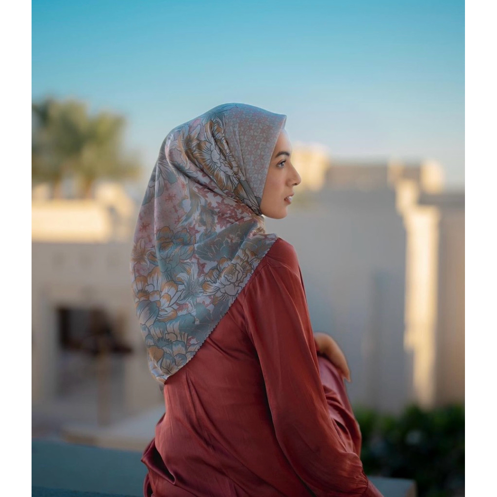 Heaven lights voal hijab segiempat motif