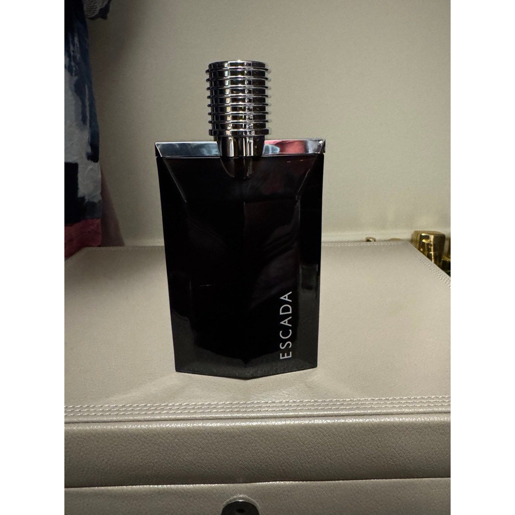 Escada magnetism men parfume