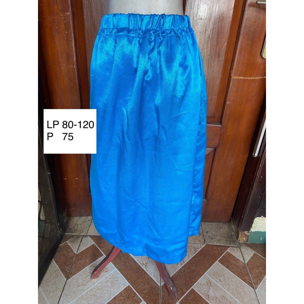 Rok Biru Midi Skirt Satin Bahan Licin Pinggang Full Karet Jumbo