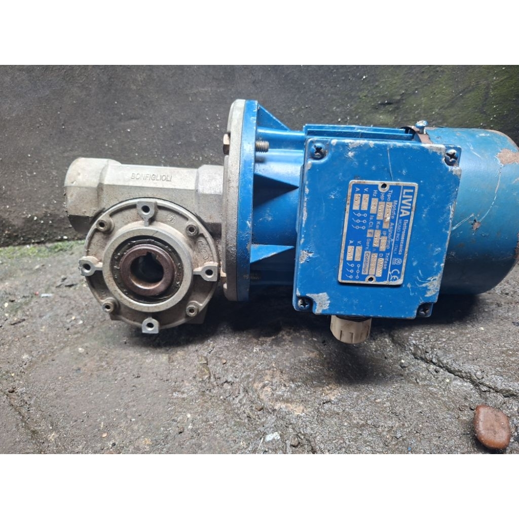 gear motor nmrv 1/2 hp 3 phase