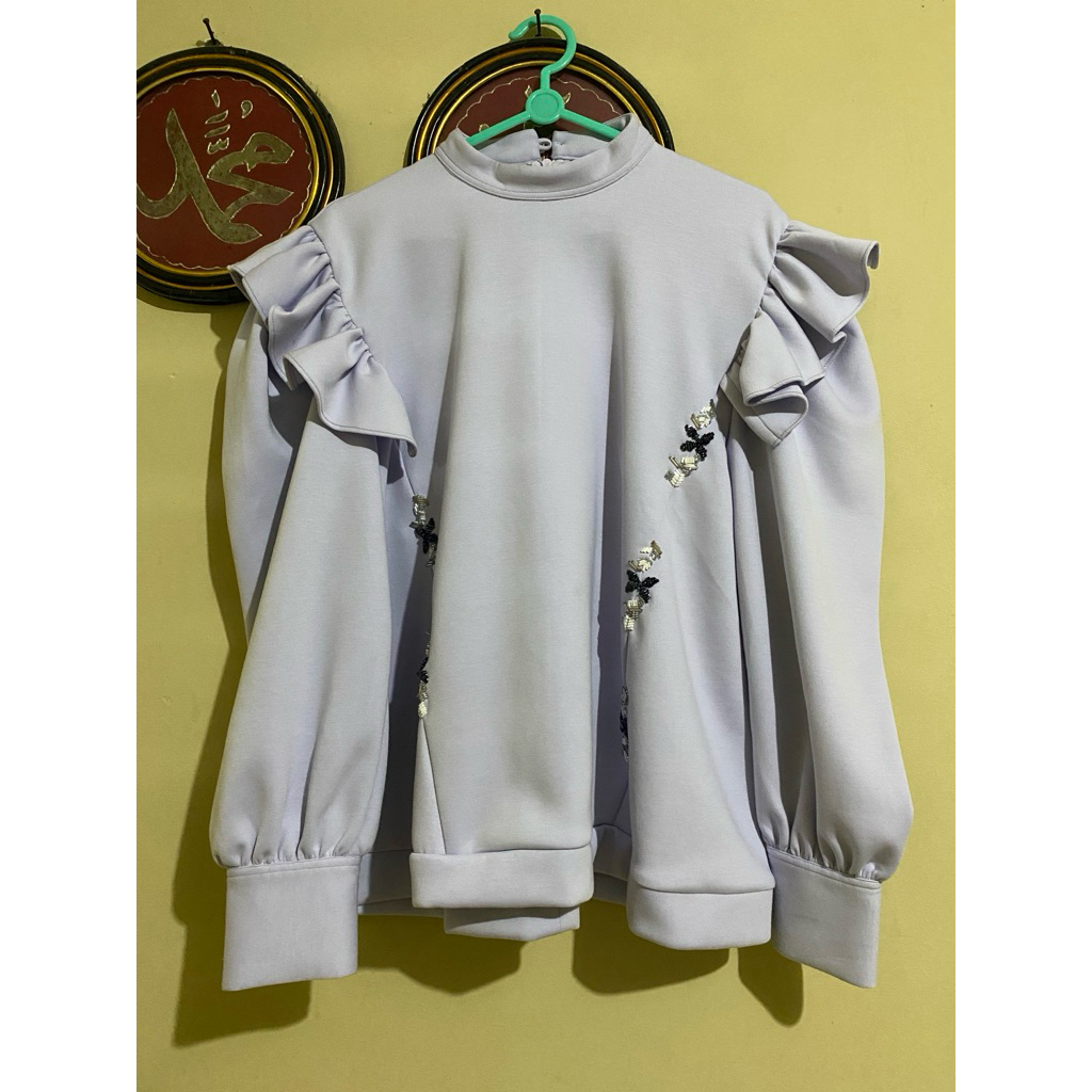 Preloved Evanny Top Jenna and Kaia