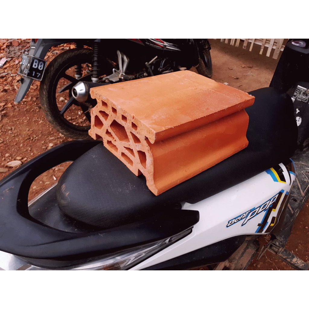 Dak keraton / Celinkbrik