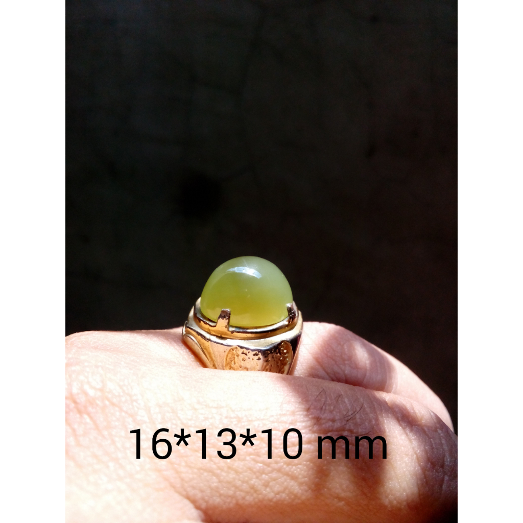 Bio Solar Aceh Natural 16x13x10 mm – Jumbo Dome Hijau Zaitun Glow – Cincin Pria Premium