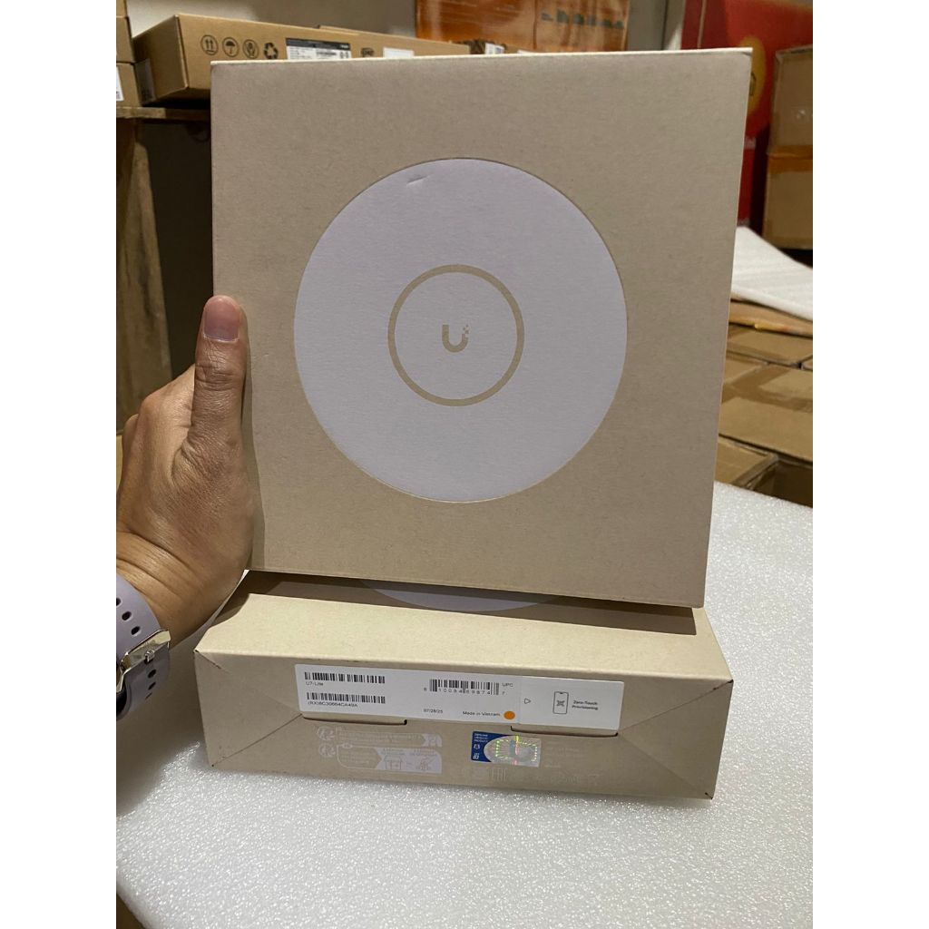 Ubiquiti U7 Lite ceiling indoor dual band