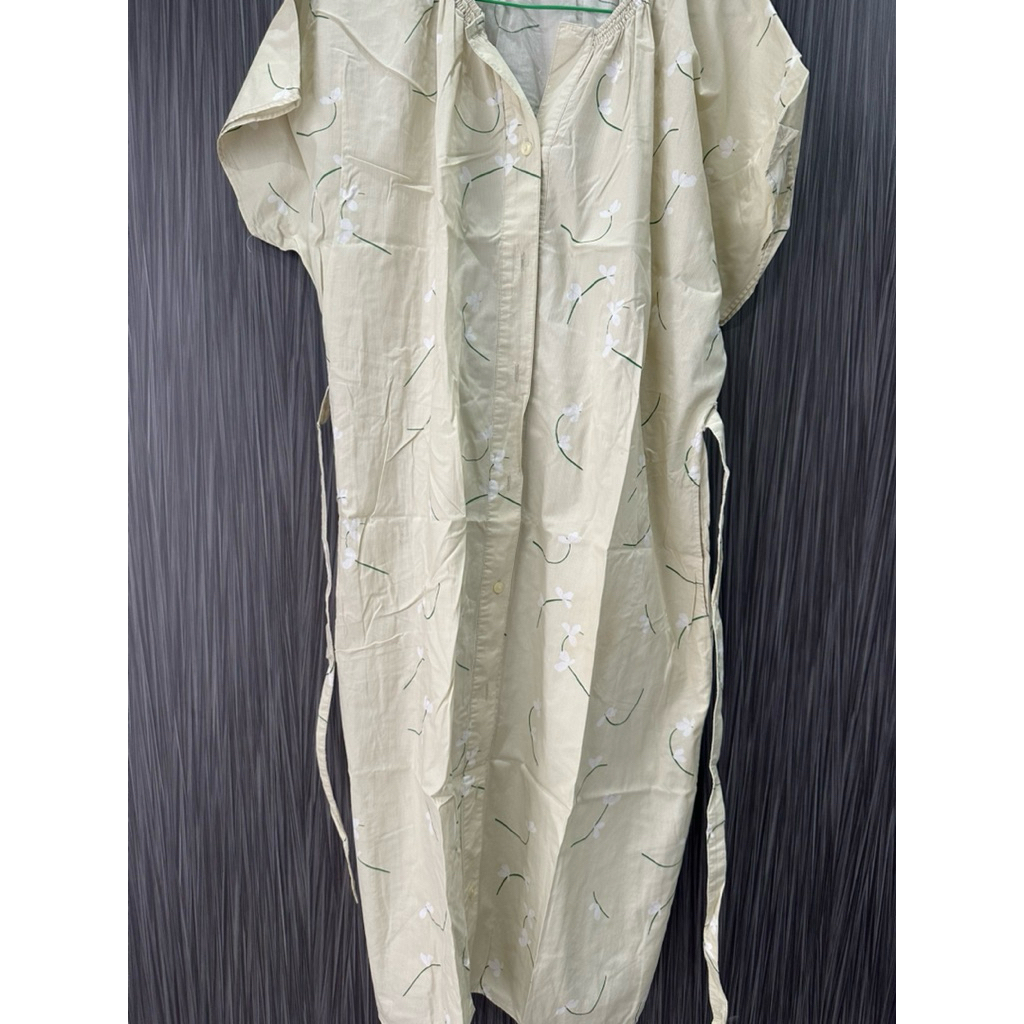 preloved atasan wanita uniqlo