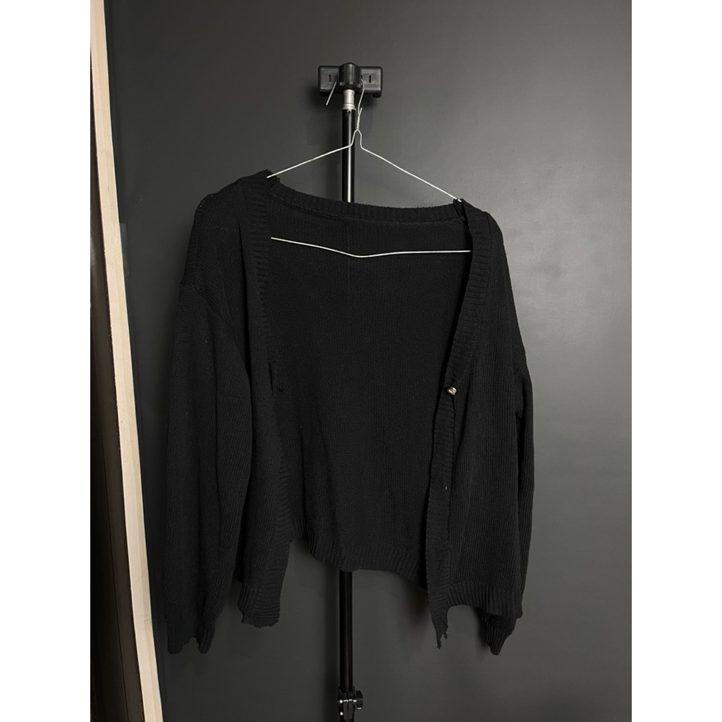 cardigan rajut crop kancing 1 hitam outer-prelovedIah