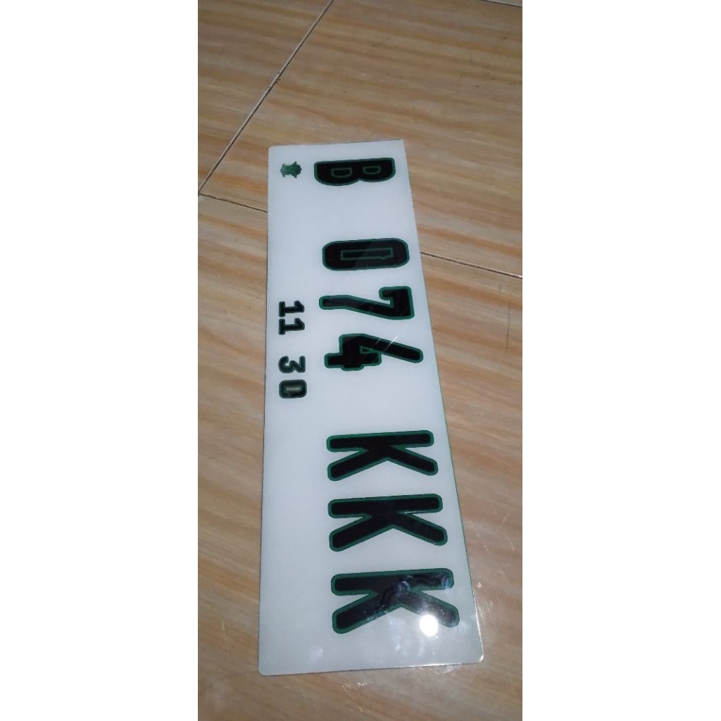 akrilik plat mobil... list kyk nyala