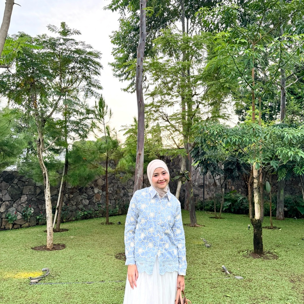 Sienna Blouse-Koren Blouse biru