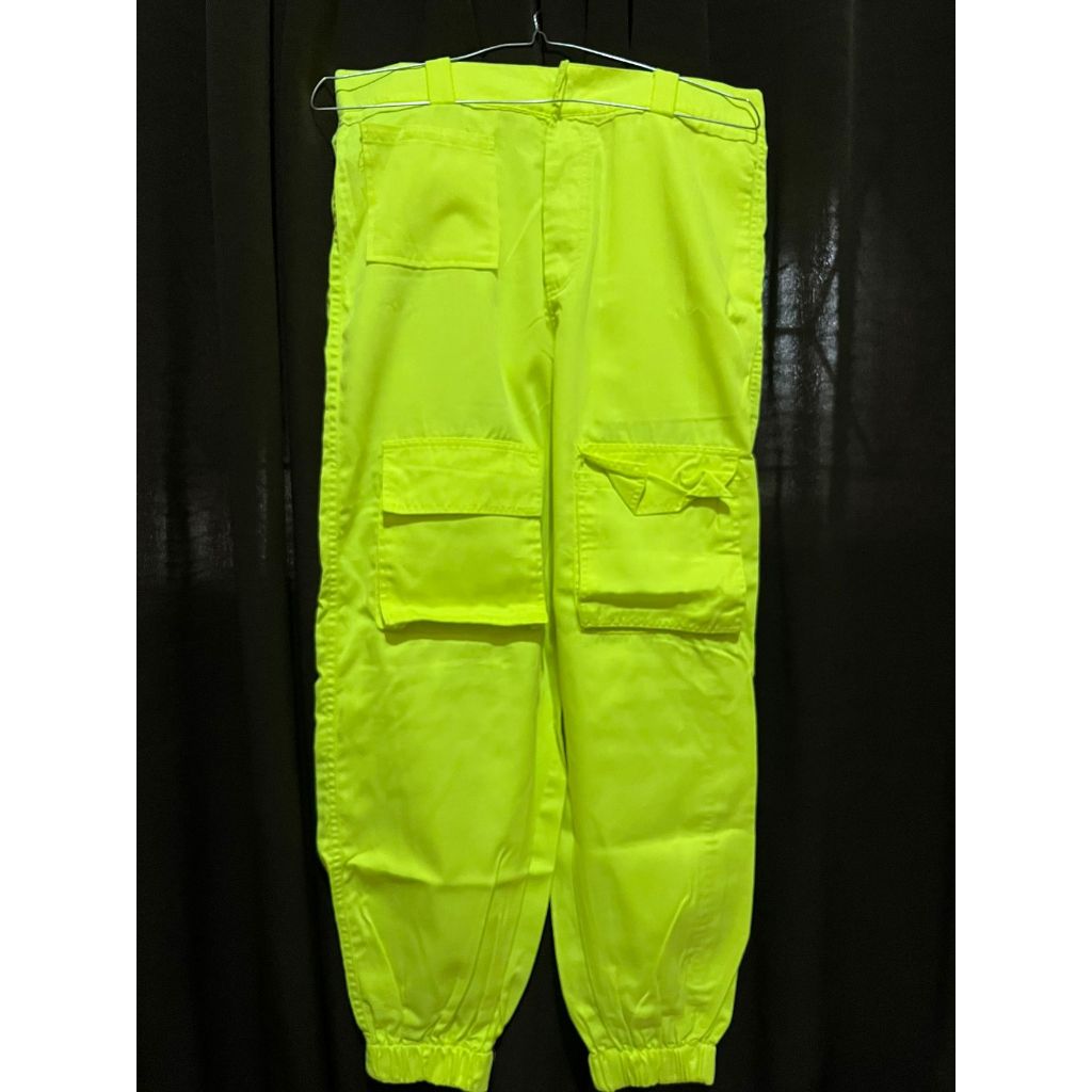 Preloved Celana Zisallection