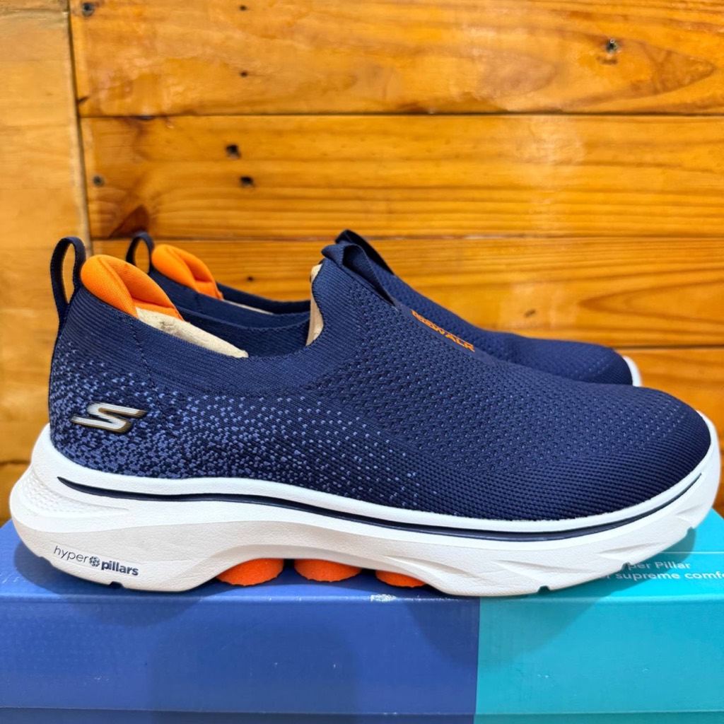 3 VARIASI WARNA SEPATU SKECHERS PRIA SKECHERS GO WALK 7 216633 NAVY ORANG & TAUPE & WHITE SPORTY SLI