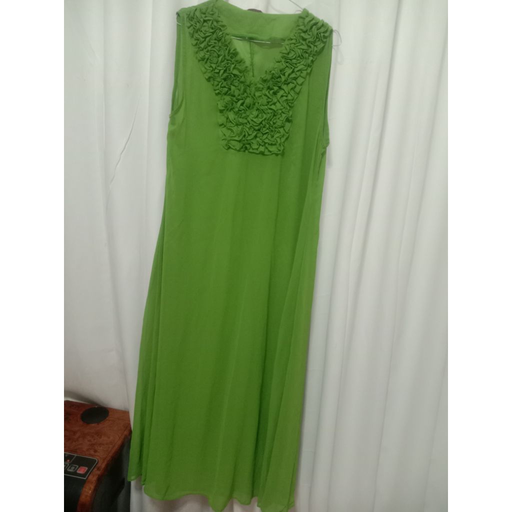 Gaun panjang hijau tanpa lengan atau dress santai , Koleksi pribadi bukan thrift (preloved)
