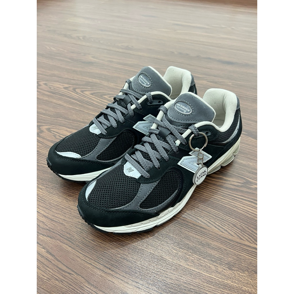 New Balance 2002r Vintage Black (RESMI PT. MAP)