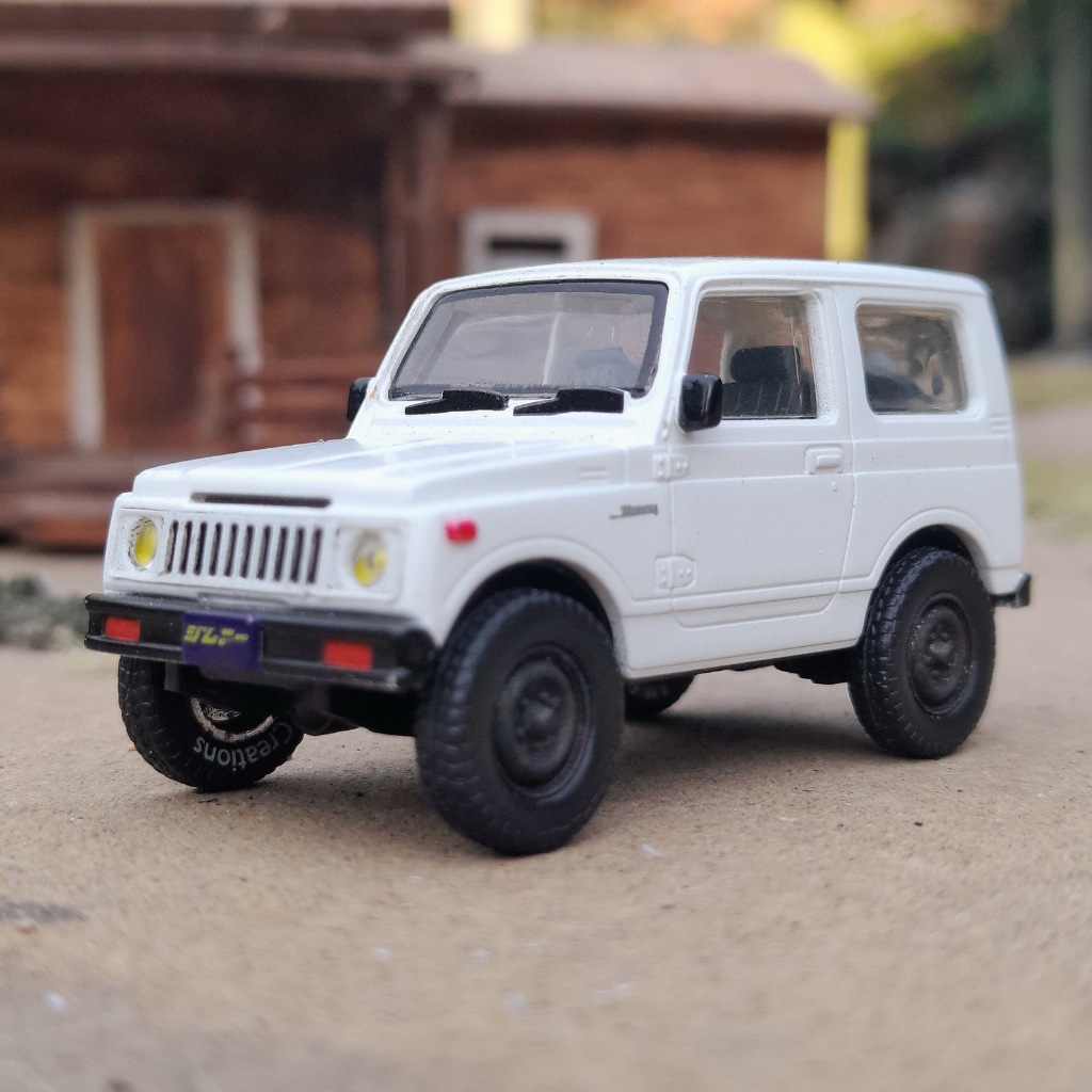 miniatur suzuki jimny katana trepes plastik custom junk rosok