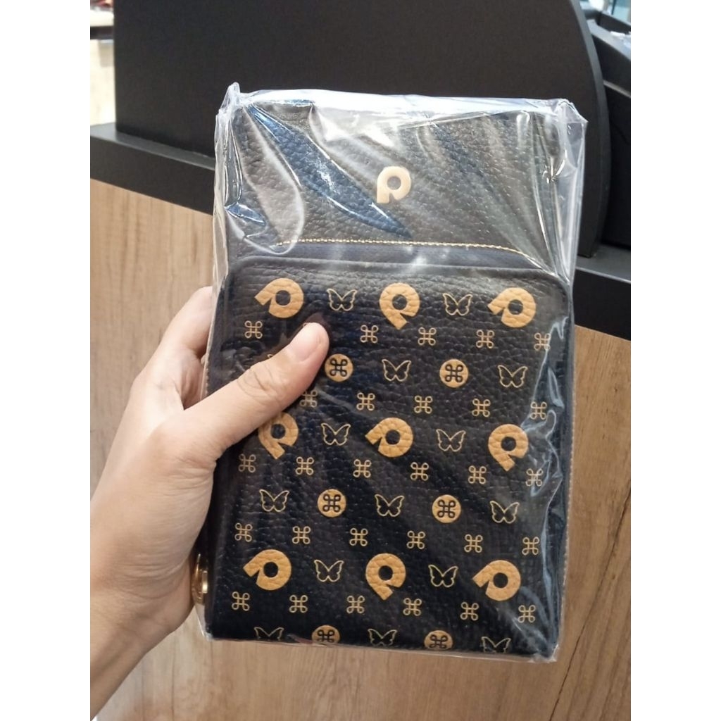 D1076 PAPILLON LEATHERS